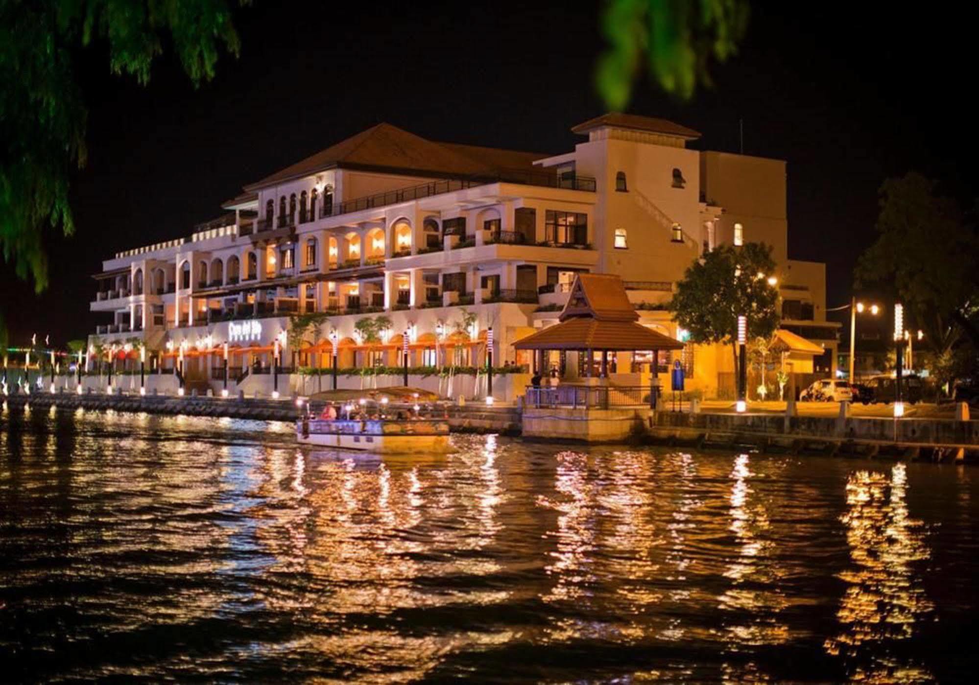 Casa del Rio Melaka Hotel Bagian luar foto